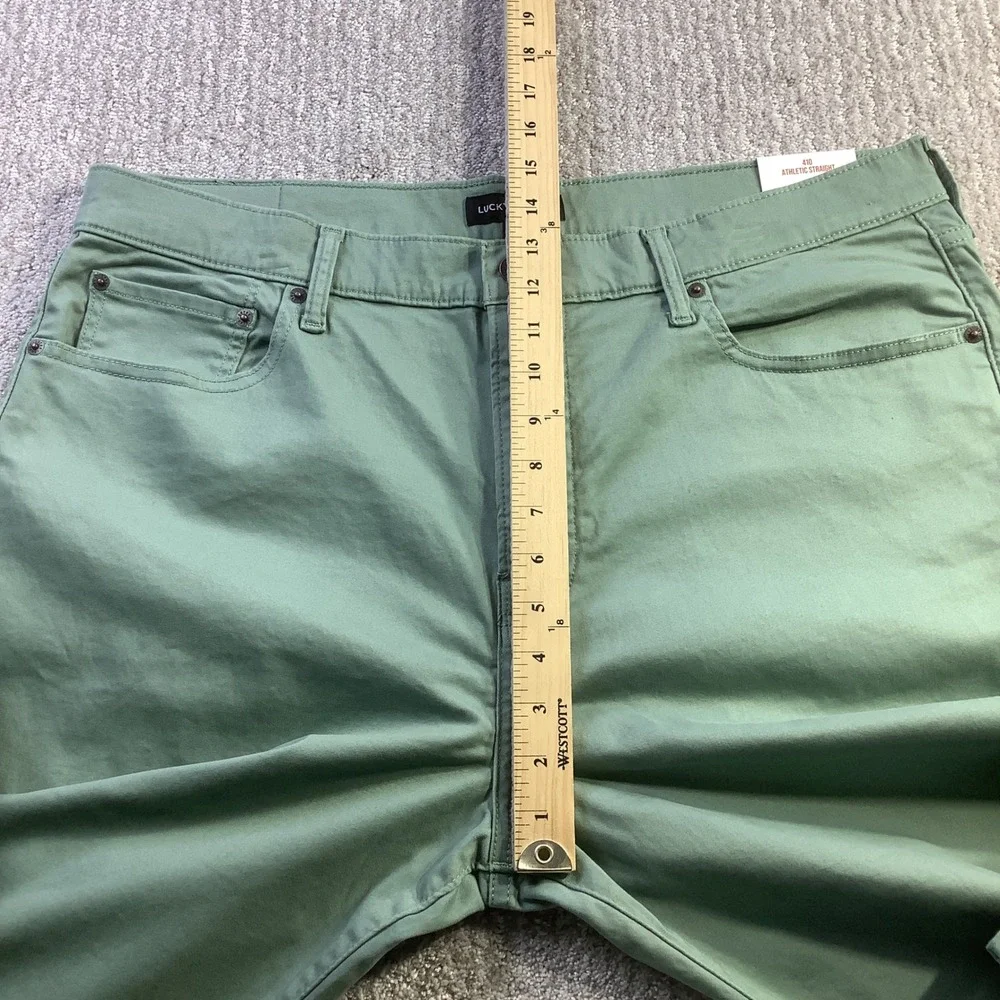 Lucky Brand 410 Athletic Straight Sage Green Advanced Stretch Pants 38 x 30 NWT